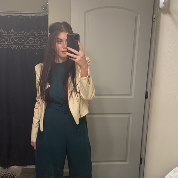 Meet your Posher, Lola - Picture 2 of 2